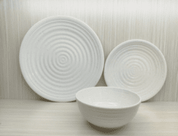 Flamefield Granite Pearl White, 12 pieces, durable camping tableware for the whole family.
