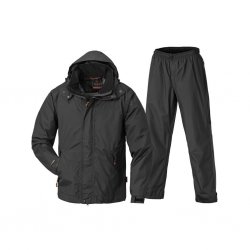 Rain gear from Swedish Pinewood - perfect for camping and friliftsliv!