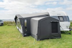 The extra-tall annex provides plenty of space thanks to the generous width and height of the side panels.