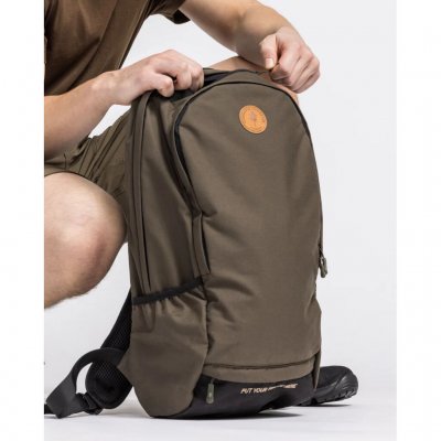 Pinewood Day Pack Backpack 22 L Dark Olive