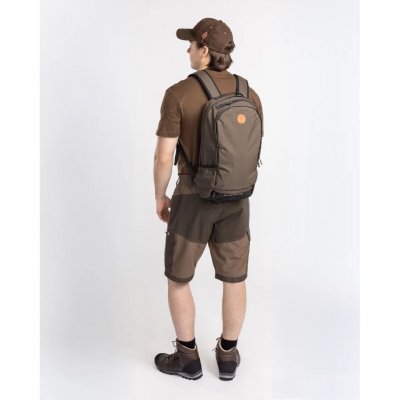 Pinewood Day Pack Backpack 22 L Dark Olive