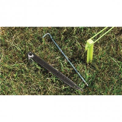 Färgmarkerade tältpinnar gör det enkelt att montera.