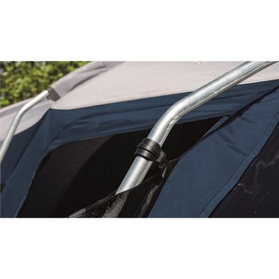 Steel poles of 19 mm gives a stable tent