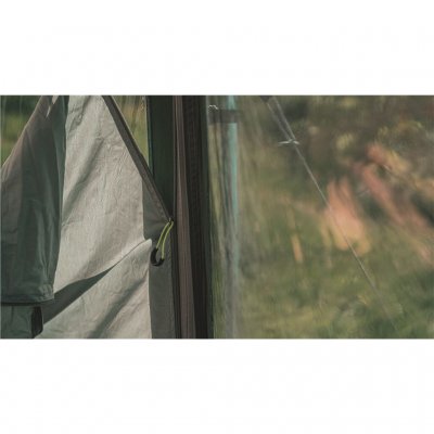 Outwell Yosemite Lake 6TC has large windows with heavy curtains that close with zippers.