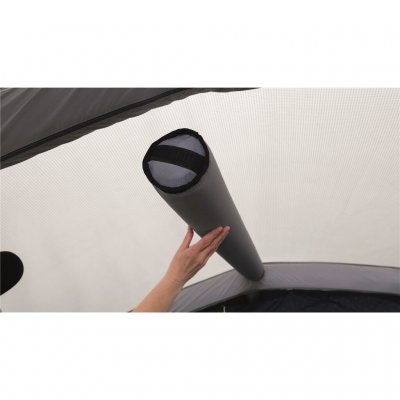 Longitudinal air ducts for extra stability on the Outwell Airville 6SA Family Tent