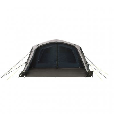 Large opening in the front makes the tent easily accessible.