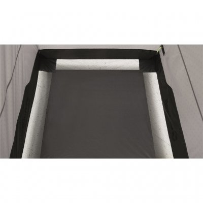 Floors protect against dirt and moisture.