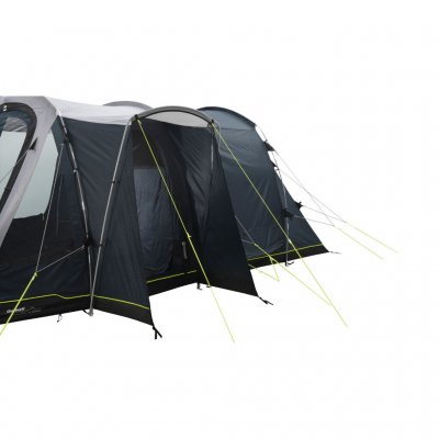 A rain-protected side entrance keeps out rain and debris.