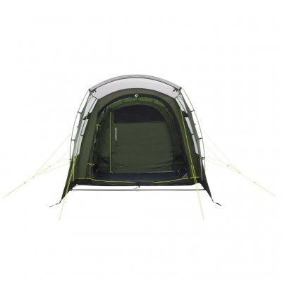 Bent tent poles give a good ceiling height of 200 cm inside the tent