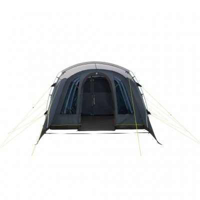 Foldable lip over the entrance to the sewn-in floor protector