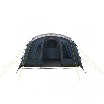 Foldable lip over the entrance to the sewn-in floor protector
