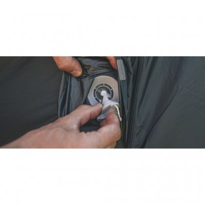 Thanks to the Rigid Air System, the tent can be set up quickly and easily