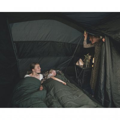 Dark inners sleeping cabin on the Outwell Vermont 7 Air gives less effect of the morning sun.
