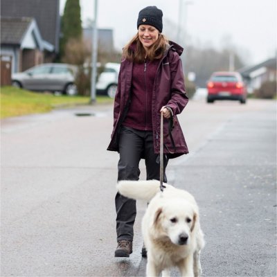 Cap in wool with soft fleece lining, perfect for cold days.