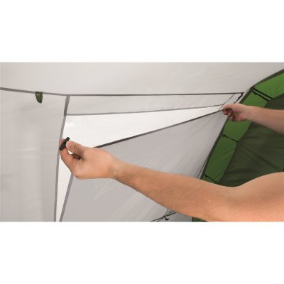 All the windows on Easy Camp Palmdale 300 have curtains.