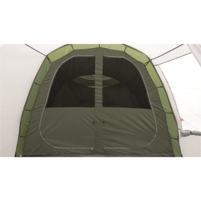 The sleeping cabin at Easy Camp Huntsville 400 is breathable and has a continuous ventilation.
