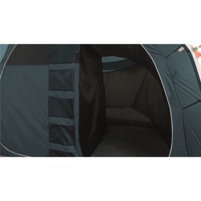The sleeping cabin at Easy Camp Palmdale 400 is divided into two bedrooms where the partition wall opens up to gather the family