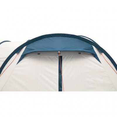 A large valve on each side of the tent provides a good air flow.