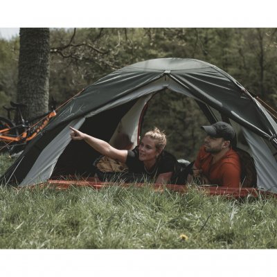 Large and practical sleeping cabin that easily accommodates 3 people