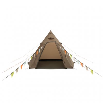 Easy Camp Otra Tipi seen from the front – the open door provides easy access and invites you into a spacious and comfortable ind