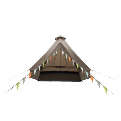 Easy Camp Vaulen Tipi with an open entrance – spacious and inviting, with an A-frame pole for added stability and protection.