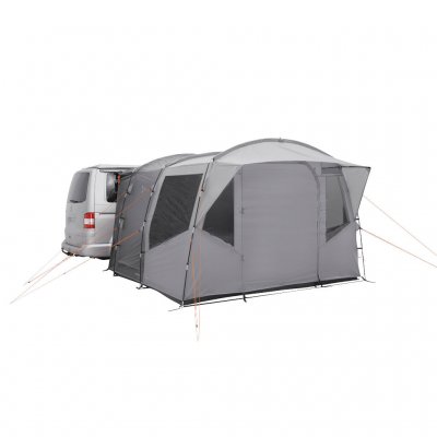 Easy Camp Reine with a large entrance and 4 large windows