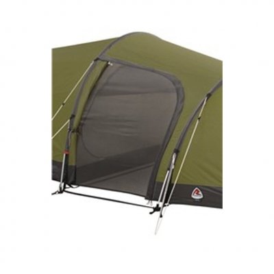 Dörr med myggnät ger bra möjligheter för ventilation.