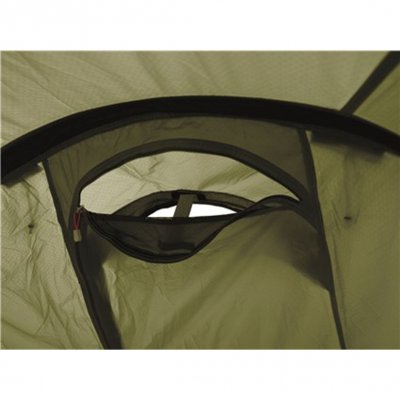 Reglera enkelt ventilationen inifrån tältet Robens Voyager Versa 4.