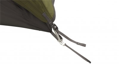 The buckles in aluminum make the tent durable and easy to adjust.