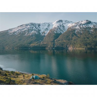 Enjoy nature with the family via a light, spacious 4-person tent.