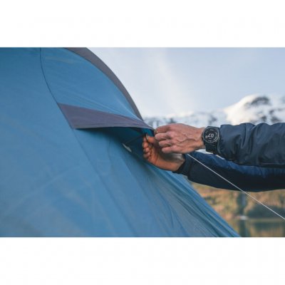 The valve at the back of the tent is easy to adjust.