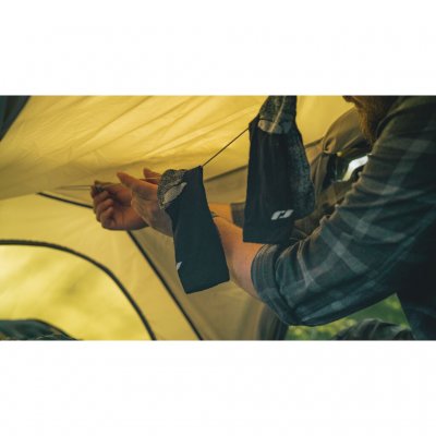 Clothesline in the tent sleeping cabin on Robens Challenger 3XE.