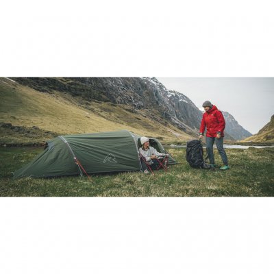Spacious 3-person tent, ideal for couples or solo hikers who need a large porch and a reliable tent.