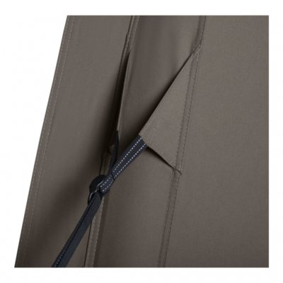 The technical polycotton fabric provides excellent breathability, a comfortable indoor climate and high durability.