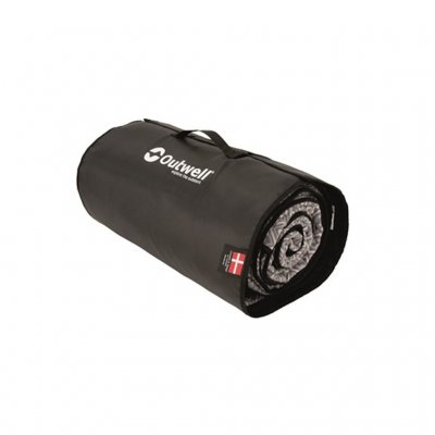 This customised tent carpet to the family tent Outwell Knightdale 8PA is very packfriendly.