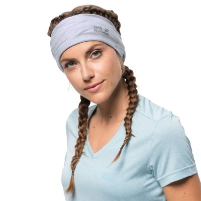 Soft and comfortable in quick-drying material.