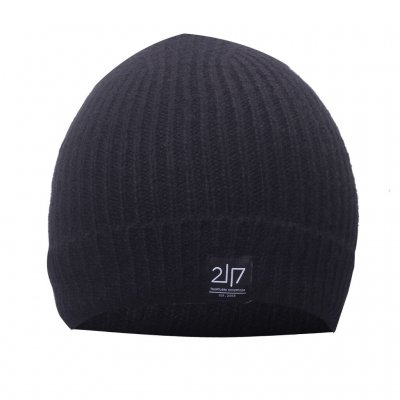 Knitted hat in one size from 2117 of Sweden.