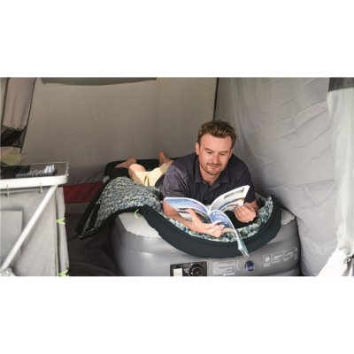 Outwell Camper Lux is a spacious and comfortable sleeping bag.