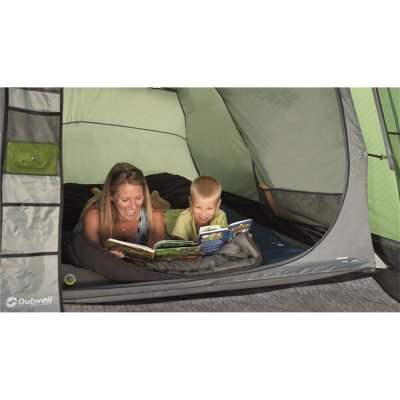 Get closer to each other with a warm double sleeping bag.