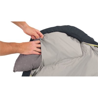 A smart detail is a pocket in the hood of the sleeping bag that can fill with ex clothes to get a pillow.
