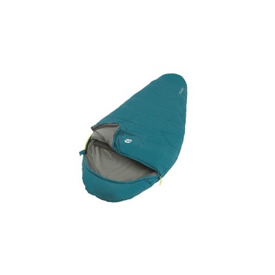 The edge at the neck of the sleeping bag provides extra protection against the cold.