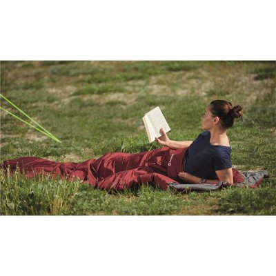Camp without freezing with the Outwell Contour Lux sleeping bag.