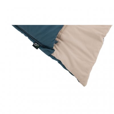 The Outwell Celestial Lux sleeping bag has an overweight edge along the zipper that provides extra warmth.