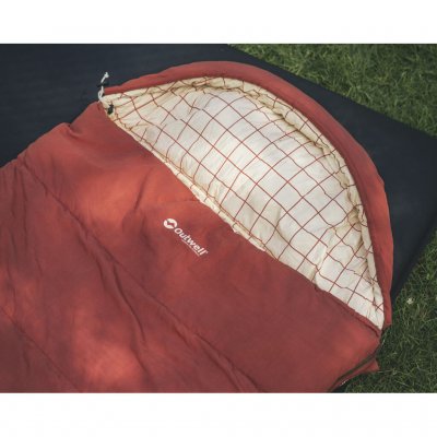 Outwell Camper Lux sleeping bag with the zipper fully closed.