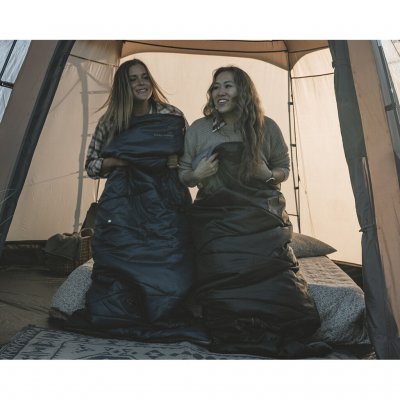 The perfect sleeping bag for festivals or simple overnight stays during summer.
