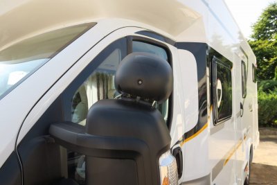 The rearview mirror fits cars, motorhomes and VANs.
