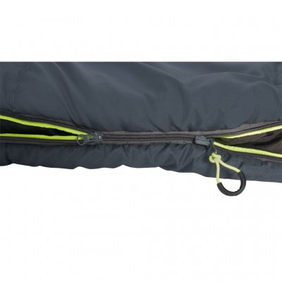 An extra edge protects the sleeping bag's zipper from getting stuck.