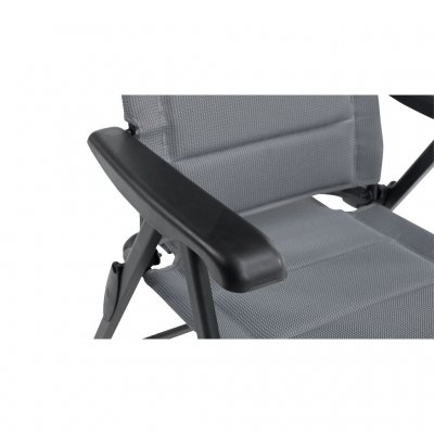 Wide seat and wide backrest on the Outwell Kenai camping chair