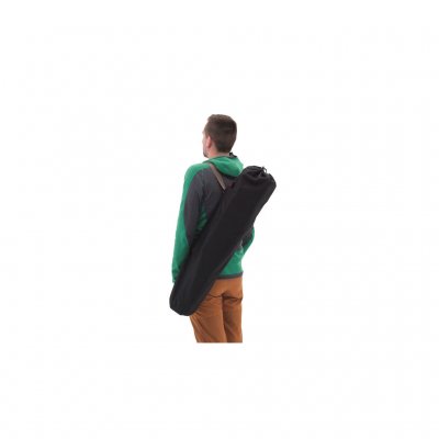 Lightweight and easy to carry in the supplied bag.