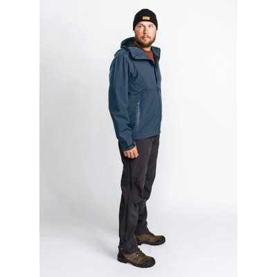 The outdoor jacket has two side pockets and two chest pockets.